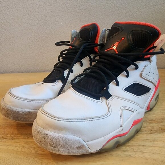 Jordan Max Aura 3 Shoes Mens Size 9.5 Basketball DC7329-106 Retro Sneakers main image 9